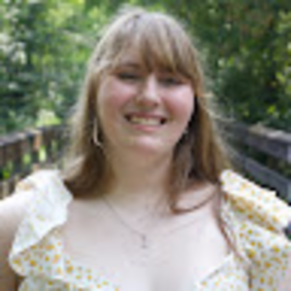 Meet your Posher, Ava